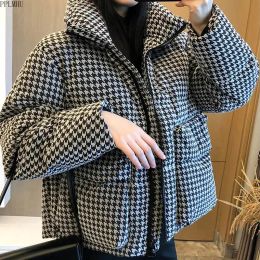 Parkas South Korea Fashion Short Cotton Jacket Loose Casual Stand Collar Thickened Warm C Autumn And Winter New Chequered Bird Down Top