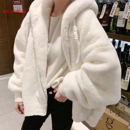 Fur 2023 New Faux Fur Imitation Fur Women Coat Hooded Short Casual Oversized Soft White Mink Coat Fake Rabbit Fur Coat Fashion Women