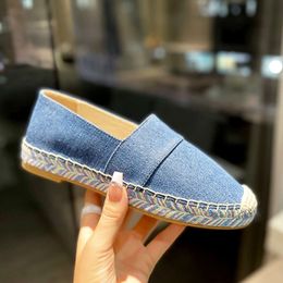 Fashion Flat Woody Espadrilles Designers Loafers Leather Women Sandals Round Toe Denim Blue Sneaker Summer Outdoor Casual Shoe With Box 530