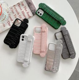 Luxury wristband phone cases for iPhone 12 Pro max mini 11 11Pro X XS XR XSMAX shell PU leather designer 11promax 12promax cover A6810945