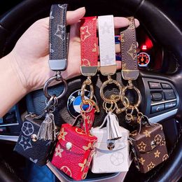 Car Keychain Accessories Luxury Leather Brand Love for Women Buckle Creative Gift Girly Car Key Ring Rings Pendant Decoration H1122341