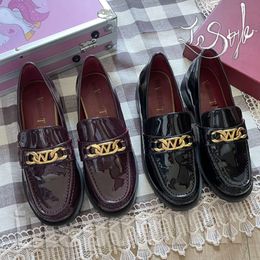 Designer Loafers Women's Shoes Flats Dress Shoe Black Luxury Vlogo Signature Golden Chain Fringed Calfskin Leather New Slip On Ladies High Quality Size EUR 35-40