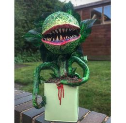 Garden Decorations Piranha Flower Movie Prop Yard Resin Ornaments Little Shop Of Horrors Halloween Decoration HR9576623