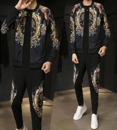 Luxury Baroque Printed Jacket Men Two Piece Set Streetwear Hip Hop Dance Sport Tracksuit Men Youth Gold Black Trendy Tracksuit X013541260