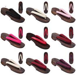 2024 men women designer slippers sandals slides sliders black white pink GAI mens womens slipper sandal indoor slide654156