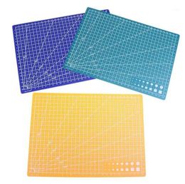 Sewing Notions Tools 1PCS A4 Grid Lines Self Healing Cutting Mat Fabric Leather Paper Board Craft Card 3022cm19767528