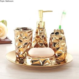 Ceramic bathroom set fourpiece Gold tooth brush holder Soap Dispenser soap box decoration accessories Wedding gifts 240228