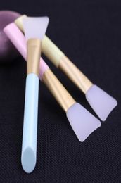 2019 Facial Mask Stirring Brush Silicone Cosmetic Makeup Soft Brush 3 Colours Pincel Maquiagem Brochas Para Maquillaje9139955