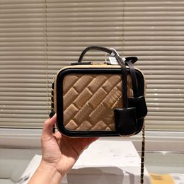 make up box designer vanity bags crossbody shoulder bags luxury make up bag high quality straps leather handbags 240315