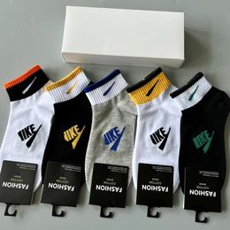 Men's Sports Sock Slippers Classic Hook Solid Colour Letter Cotton Men's Socks 5 Pairs/Box