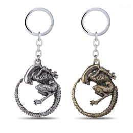 2020 Alien v Keychain Alien Car Keychains Metal Key Rings Figure Men Jewelry Souvenir Gifts1251a