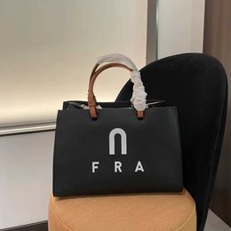 Furl Tote Bag Grained Leather Handbag Crossbody Hasp Closure Italy Brand Furlla Women Totes Shoulder Bags 240315