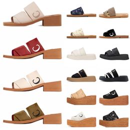 Wholesale Woody Luxury Canvas Embroidery Beach Soft Summer Slippers Flat Square Slides Designer Sandals Famous Womens Beige Brown White Black Pink Platform