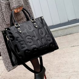 Luxury Handbags big Women Bags Designer Beautifully Letter High Capacity Crossbody For Fashion Travel Shoulder 240301