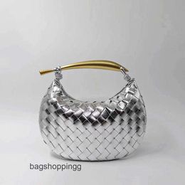 Soft Evening Cow Sardine Bags Luxury Woven Classic Hand Venata Bottegs Half tote Shark bag Girl Leather Pleated Large Capacity Casual Carrying Underarm 29cm V7DK