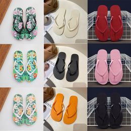 designer Slippers sandals fashion outdoor platform shoes classic pinched beach shoes alphabet print flip flops summer flat casual shoes GAI-28