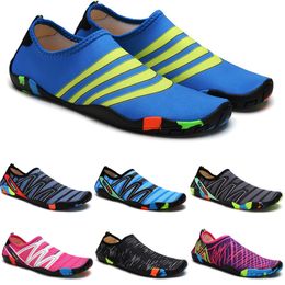 2024 Water Shoes Water Shoes Women Men Slip On Beach Wading Barefoot Quick Dry Swimming Shoes Breathable Light Sport Sneakers Unisex 35-46 GAI-22