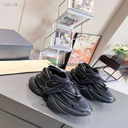 Absorbing Men Sneaker Space Quality Couple Shoes Submarine Balmana Spaceship Sneakers Women's Top Same Shock 2024 Sports Designer New 7roo