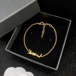 Charm Bracelets Original Designer Girlsl Women Letter Bracelets Elegant Love Gold Bangles Y Engrave Bracelet Fashion Jewellery Lady Party2024 nm