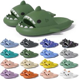Uno Slide squalo gratis Designer Spedizione Sandalo Sandalo per sandali Pantoufle Muli uomini Donne Slifori Flip Flops Sandles Color55 479 68 S S