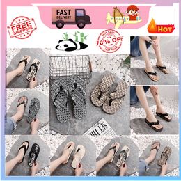 Casual Platform anti- Slides Slippers Men Woman wear resistant anti Leather soft soles sandals Flat Summer Beach Slipper Size 39-45 GAI