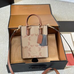 shoulder bag crossbody bag designer bag women luxurys handbags womens Fashion classic Letter cowhide handbag cell phone bag