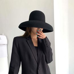 Stingy Brim Hats Vintage Hepburn Style Luxury Hat Fedora Winter Warm 100% Wool Catwalk Model Custom Leisure Lady Black Cap Women O184L