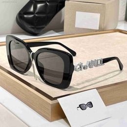 Designer sunglasses fashion for women Luxury Letter mirror leg inlaid with diamond Beach shading UV protection Polarised glasses gift box goodGACC