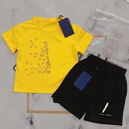 Western style new brother and sister outfit summer clothing for men and women middle-aged and elderly children baby pullover T-shirt two piece set for outer wear