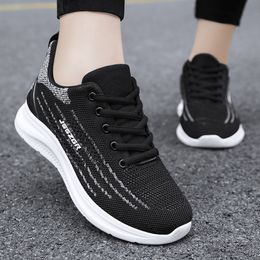 GAI Running shoe designer women's running shoes men's flat black and white 903589 dreamitpossible_12