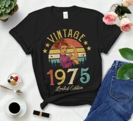 T-shirt Vintage 1975 Limited Edition Classic Womens TShirt Funny Retro 47th Birthday Gift Idea for Grandmom Mom Wife Girl Daughter Shirt