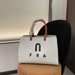 Fur Tote Bag Grained Leather Handbag Crossbody Hasp Closure Italy Brand Furlla Women Totes Shoulder Bags 240315