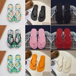 Fashion Designer Sliper Sliper Sandals Classic Flip di stampa alfabetica per alfabeto Flip Flops Summer Flat Casual Simple G 56