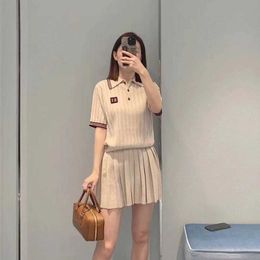 designer South Oil High Edition Miu Family Half Skirt Women's 24 Early Spring Academy Style Short Style Slimming Contrast Knitted Pleated Skirt X9SL