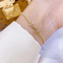 Original designer Girlsl women letter bracelets elegant Love 18K Gold Bangles Y engrave bracelet Fashion Jewellery Lady Party 2024klh