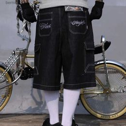 Men's Shorts Hip Hop Summer Embroidery Floral Baggy Over Knee Jeans Shorts Mens Vintage Wide Leg Pockets Oversized Denim Five Point Pants Q240305