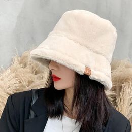 Foux Bucket Hat Winter Women Thickened Artificial Mink Hair Beige Female Warm Ladies Designer Fishman Fluffy Plush 2020293o