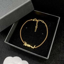 Original designer Girlsl women letter bracelets elegant Love 18K Gold Bangles Y engrave bracelet Fashion Jewellery Lady Party2024 jd