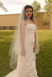 Two Layer White Ivory Champagne Wedding Veil Bridal Veil knee Length With comb Cut Edge 182a6059837