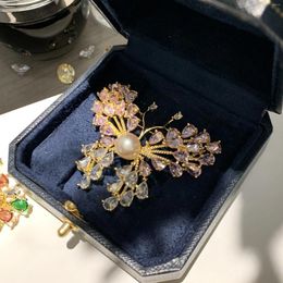 Brooches Dazzling Inlaid Butterfly Brooch Super Flash Premium Sewn Fresh Water Pearl Corsage