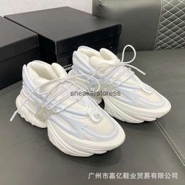 Seasons Running Shoes Space Spaceship Absorbing Couple Balmana Spacecraft Sneaker Thick Sole Unicorn Shock 2024 Sports Casual Sneakers Designer S8qp