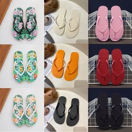 2024 designer Slippers sandals fashion outdoor platform shoes classic pinched beach shoes alphabet print flip flops summer flat casual shoes GAI-5