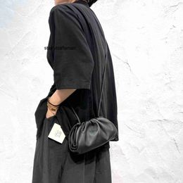 Italy Pouch Hangbag Botteg Venet L Genuine Leather Womens Bag Handmade Top Layer Cowhide Cloud Bag Single Shoulder Bag Crossbody Bag VZA8