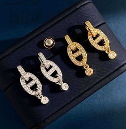 Stud Stud designer Ear Studs Female Sparkling Diamonds Cool Earrings Elegant Face Earrings 240306