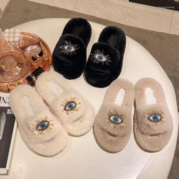 Slippers Winter Fashion Soft Warm Comfort Flat Slipper Women Outside Fluffy Indoor Plush Shoe Woman Luxury