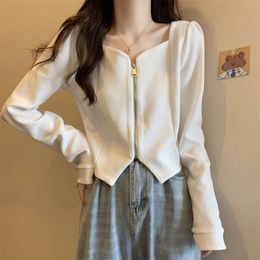 French Style Square Neck Short Top for Women's Spring Lining with Bottom Long Sleeved T-shirt, Unique Full Shoulder Small Shirt Paired with High Waisted Pants