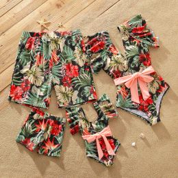 Swimwear Patpat Family Matching Swimsuit Allover Floral Print Swim Trunks Shorts and Ruffle Belted Onepiece Swimsuits Woman 2023