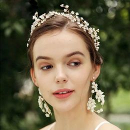 Luxury Pearl Flower Tiara Copper Geometric Hair Accessories Ladies Fashion Crown Headband Bridal Wedding Comb Party Jewelry 240306