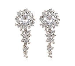 Dangle Chandelier European Luxury Sparkling Long Rhinestone Ins Explosion Alloy Retro Metal Diamond Exaggerated Earrings SZEH0024848258