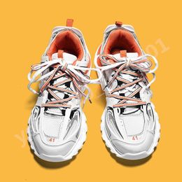 2024 3XL Track 3.0 Designer Shoes Men Women Tripler Black Sliver Beige White Gym Red Dark Grey Sneakers Fashion Plate for Me Casual 35-46 Y36